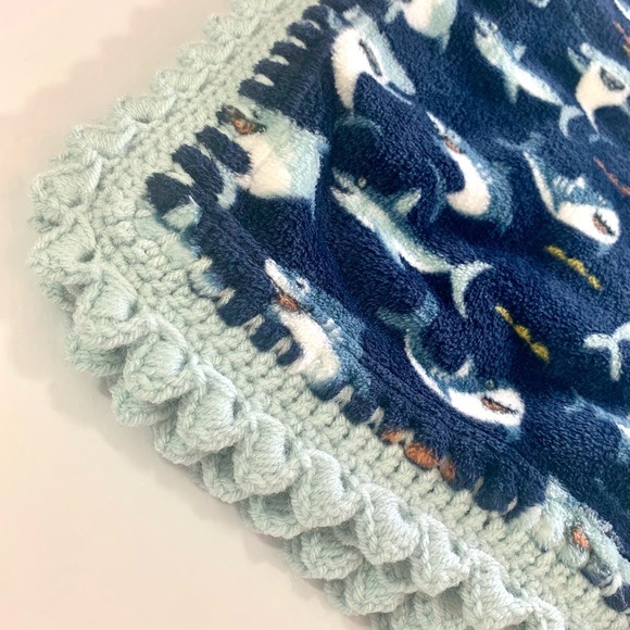 🌺SOLD🌺Sharks Crochet Baby Blanket Gift Set - Picture 6 of 9